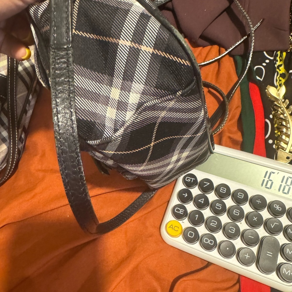 Burberry Black and Gray Camera Bag - Picture 3 of 9